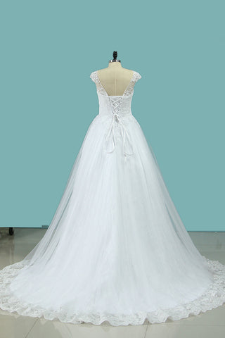 2024 Scoop una línea de vestidos de novia Tulle con Applique Catedral tren