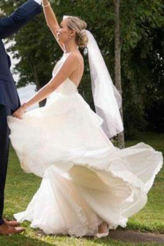 Vestidos de novia de tul Vestidos de novia de playa con cuello en V Una línea